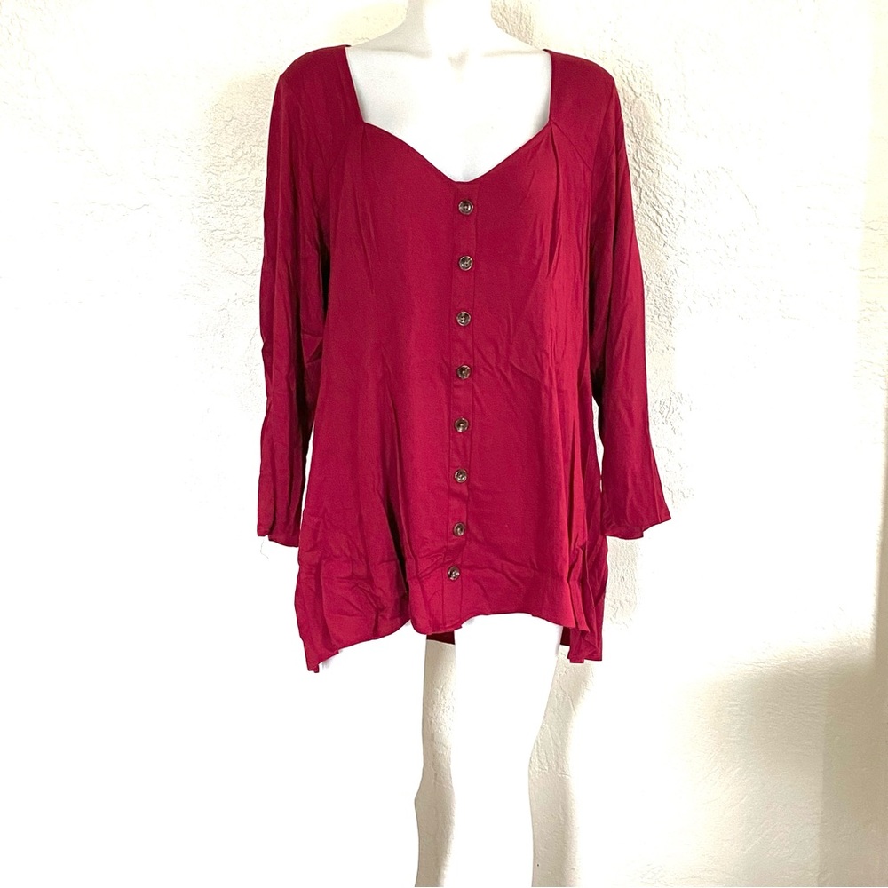 3/$25 Torrid cherry red buttoned tunic